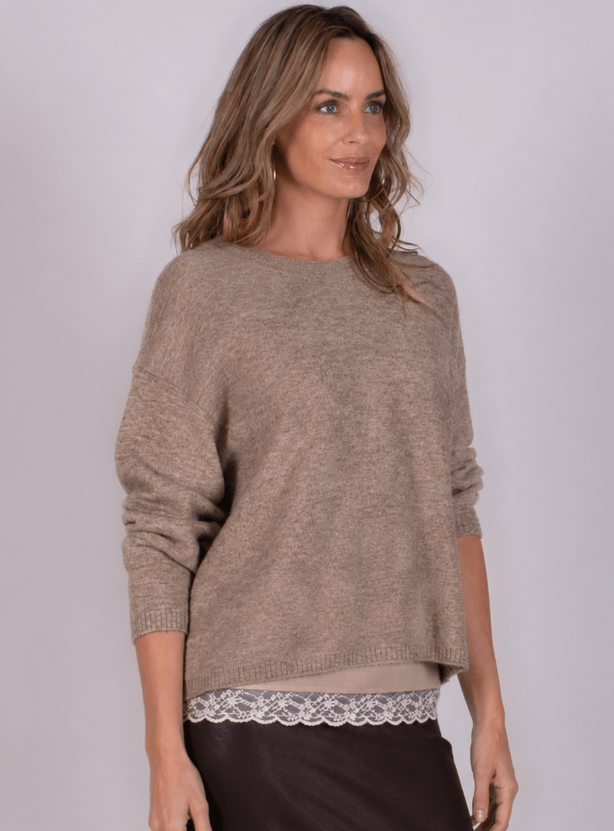 Lamia oversized pullover knoopjes taupe
