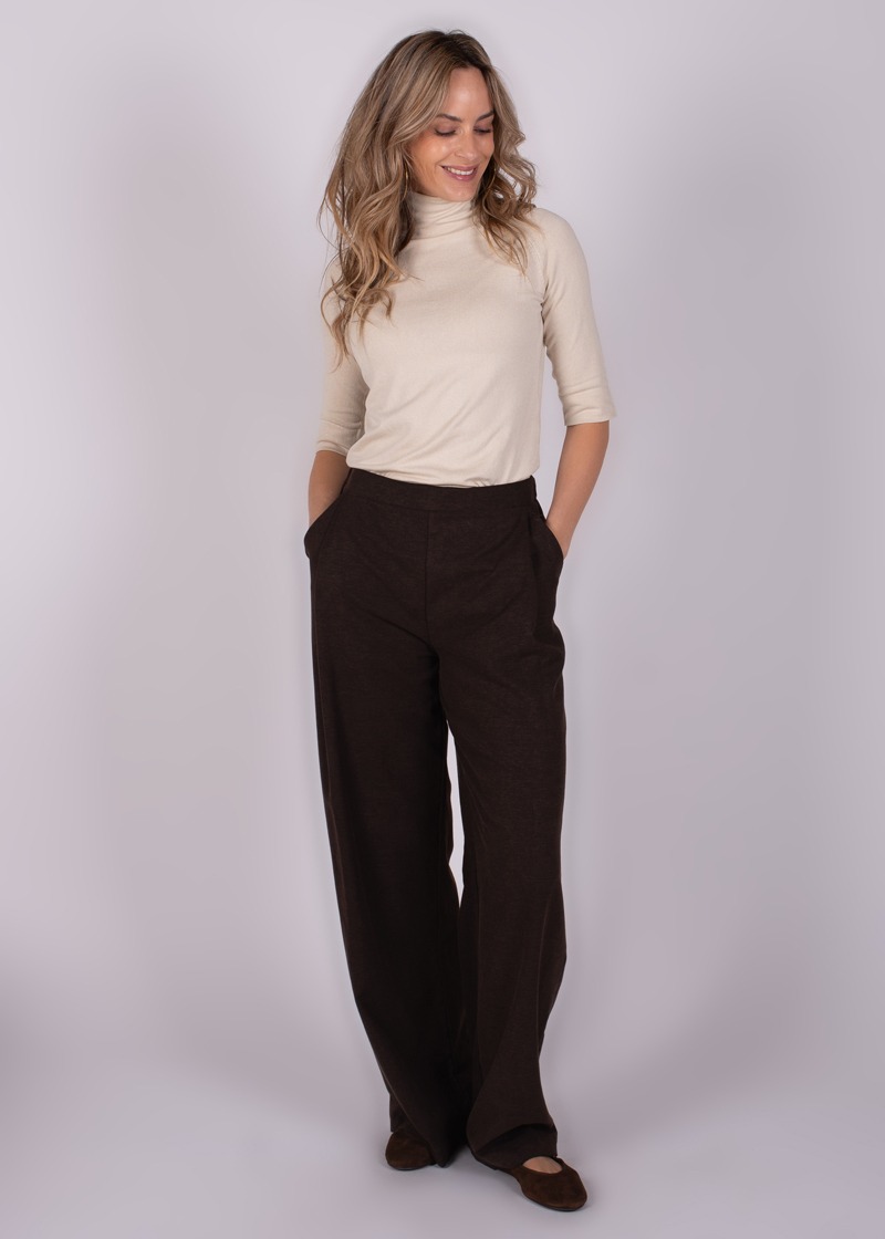 Praque pants coffee
