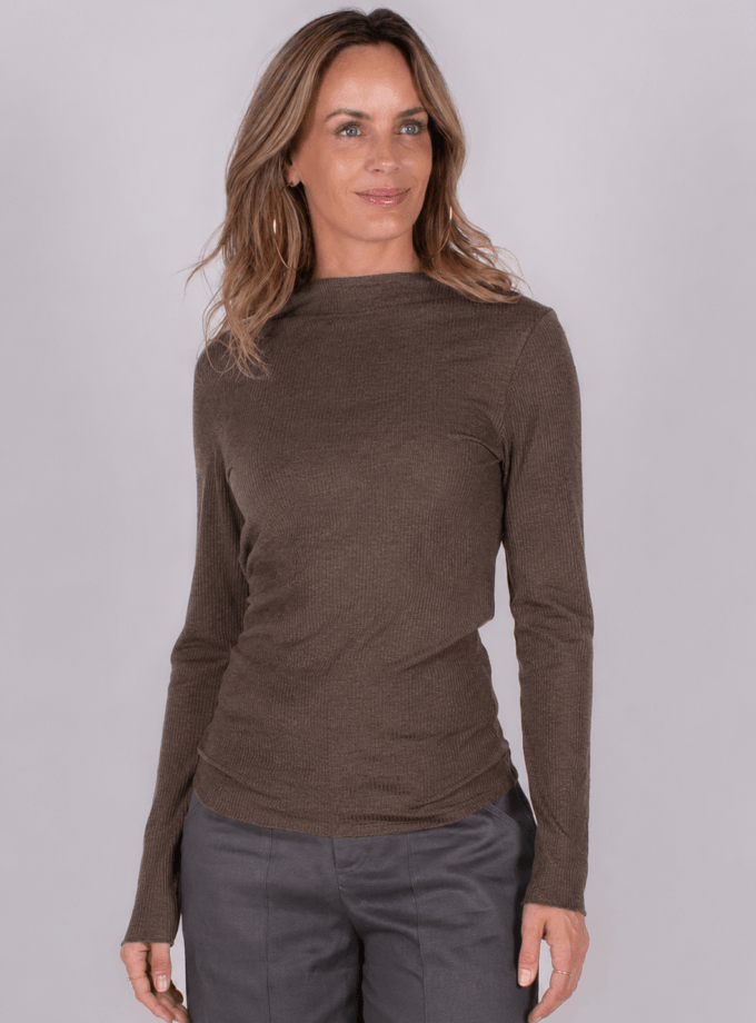 Sevilla turtleneck coffee